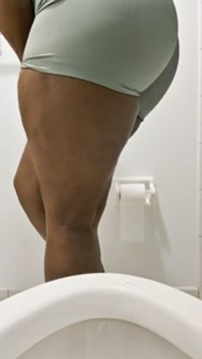 How Long can I hold it While looking at the Toilet PART 16