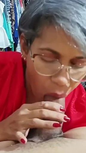 I Decided to Give My Stepson a Massage to Fuck Him and Swallow His Semen, What a Delight.