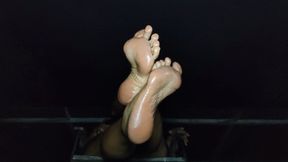 What wrinkled soles on a beautiful night (1)