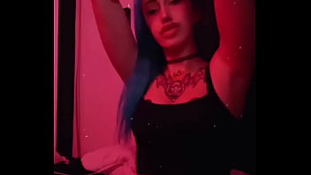 perra caliente otaku sexy de pelo azul hara que se te ponga dura