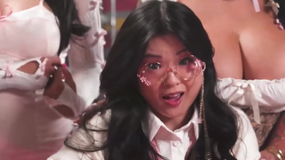 Lulu Chus new beautiful Asian girls friends are delighted with what Lulu suggests them to do