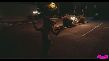Public Flashing Honey Gold And Dakota Marr Sparkler Fireworks