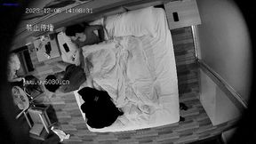 2023--06酒店偷拍不穿内衣出门的美女迷迷糊糊的被肏
