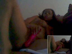 Classy ebony webcam hoe with huge ass plays with dildo