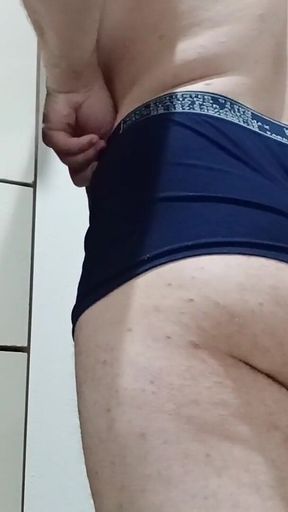 Look Like My Ass Shaking Loves