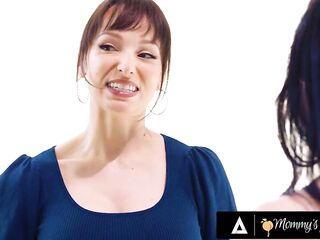 MAMMA'S BEAUTY - mother I'd like to fuck Lexi Luna Raw THONG-ON Screws Stepdaughter Bella Nova When Social Worker Knocks