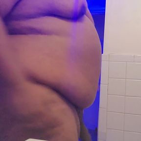 Black chub showing his body and masturbating