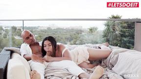 ”PAWG Latina Ariana Van X Outdoor Blowjob & Intense Twat Fucking With Her New Boyfriend”