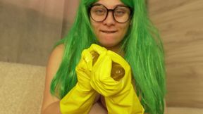 Asian Stepsister Decides to Take Pity on You and