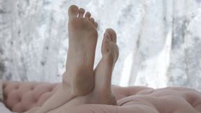 Feet Of Barefooter Susan - MIX