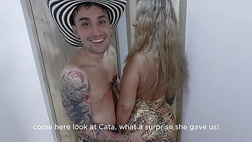 Mature slut looking for neighbors for a threesome - Double penetration DP