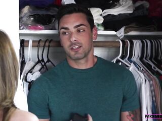 This Is Awkward - S4 E1