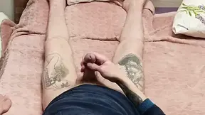 the stepmom interrupted my masturbation by making a laminate and swallowed the sperm