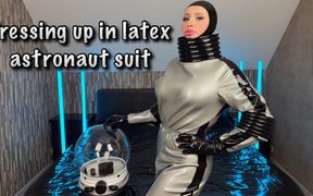 Dressing up in Latex Astronaut Suit