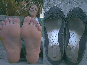 SMELL MY DEADLY STINKY 9 WIDE SOLES