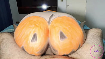 Lizren - Penetran mi enorme calabaza en Halloween
