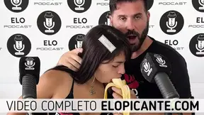 AGUS DB SE TRAGA LA BANANA EN EL CUARTO PICANTE