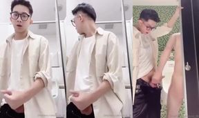 (Ducal) Getting a handjob in dressingroom