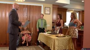 Darla Crane, Julia Ann, Holly Halston, Deauxma - Reverse Gangbang