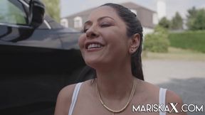 Latina milf gets Outdoor creampie from a  younger guy