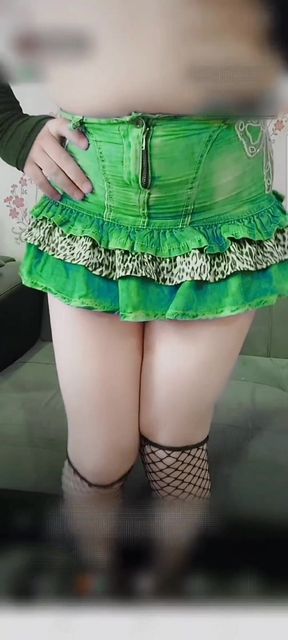 Big Butt Mini Skirt Cheerleader girl
