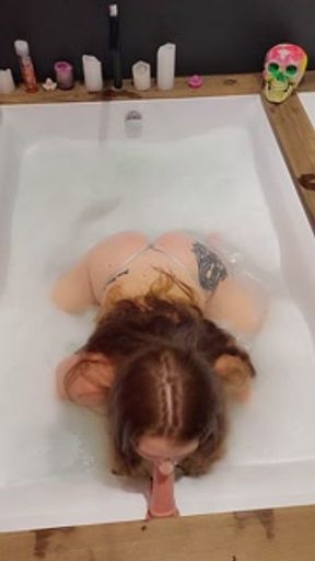 Meet me in my bathtub