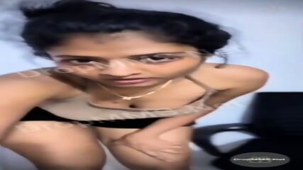 Telugu instagram influencer Sp*rsh* first ever nude show in tango