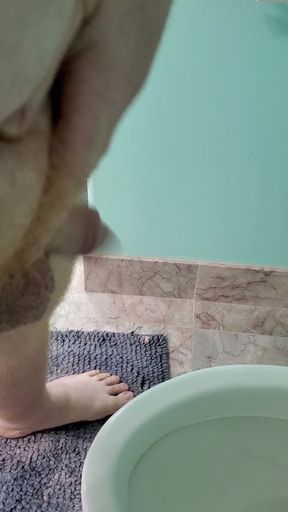 Chubby guy - exposes his small cock to piss