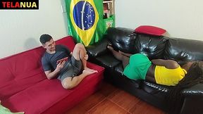 fernanda chocolatte joga as bolas nesse bundao japa loki no ritmo da copa do mundo 2022