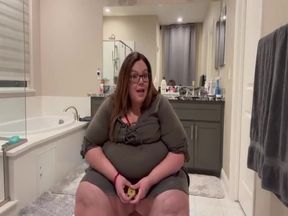 Plump Paradise First Weigh in! (sd-wmv)