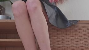 Barefoot Cake Crush - Dutch Girl Squishes a Whole Cake Under Her Bare Feet (Dutch)