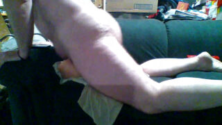 Selbstgedrehter Solo-Mädchenfilm über mollige amerikanische Amateur-Schwulenschlampen in Übergröße, die in den Arsch gefickt werden