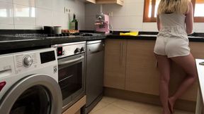 I&rsquo;M WASHING THE DISHES, AND STEPFATHER COMES INTO THE KITCHEN TO TOUCH MY PUSSY
