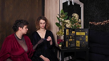 Sextoy Advent Calendar Day 5: The 24 days of pleasure with @melodyfluffington and @nohya_lingerie!