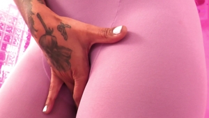 Mick Blue & Maestro Claudio: Pantyhose-Masturbating Sensation
