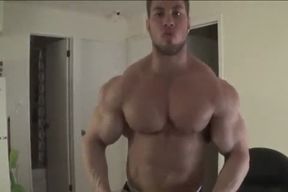 Bodybuilder Shows His best