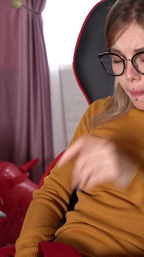 Student dreams of big dick in tight pussy instead of homework. Karneli Bandi