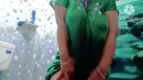 Desi girlfriend shaving her pussy to treat her BF - closeup pussy show with tamil dirty talk