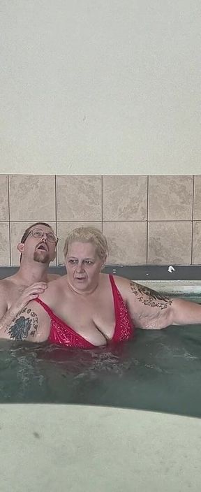 BBW Princess Sucking His Cock Underwater with Her Naughty Stepfather