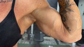 Kandy’s Naked Reps:Nude Workout Part 2