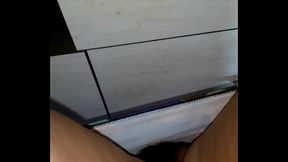 Sin calzon bajo la falda