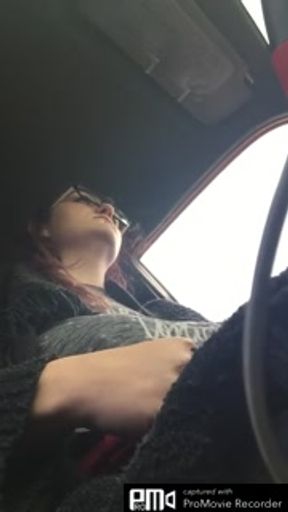 Teen Flashes Tits While Driving