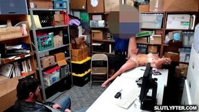 Geneva King gets her pussy fuck infront of dad