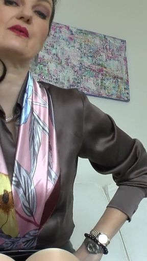 With the Sound of My Watches, I'll Bring You to Climax! Lady Victoria Valente