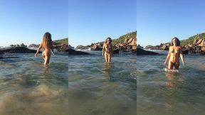 praia de nudismo em santa catarina brasil