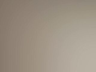 Naomi disrobes bare whilst giving an interview