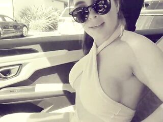 I’ve Picked up Hawt Hottie in my Lambo