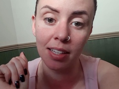 Amateur Babe in Glasses jerks cock for facial