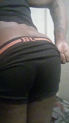 Black SissyBoy looking to get dug out Deep in his phat bootyhole Anal