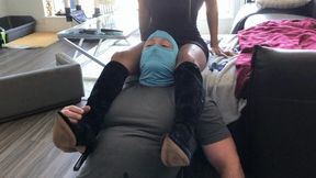 Head scissor and ballbusting with Aaliyah